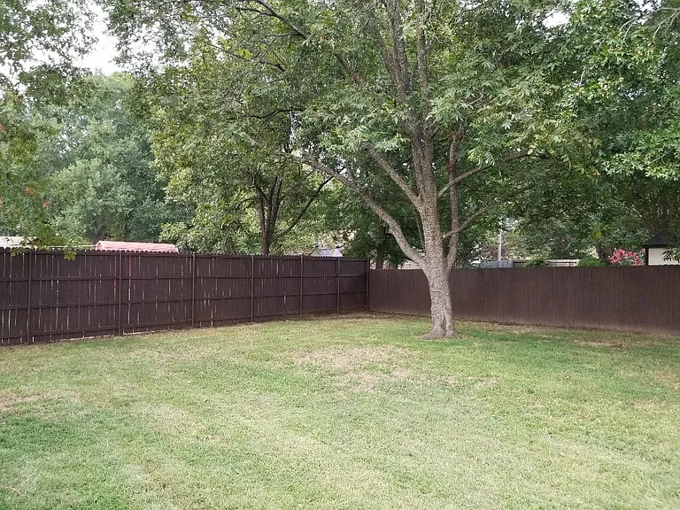 306 Patty Ct — Photo 11