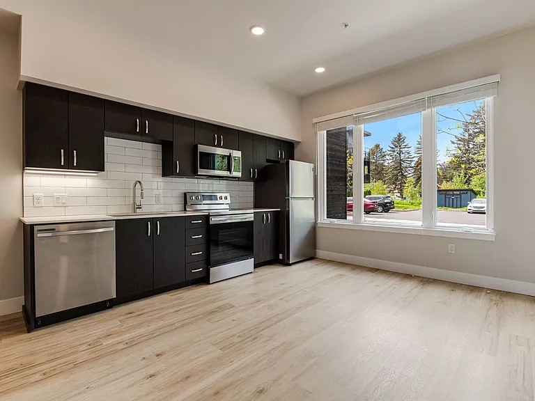 Brookside Apartments — Photo 26