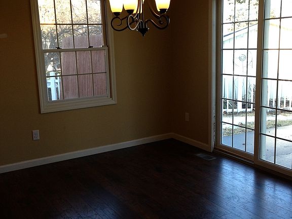 5th image of 1225 Crestview Dr