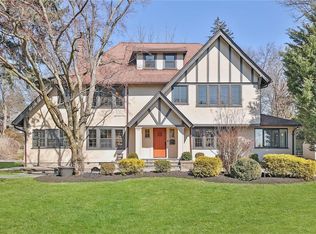 5 Overlook Rd, New Rochelle, NY 10804