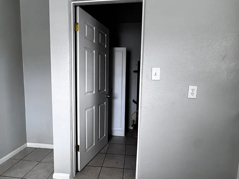 3961 Brockton Ave #4 — Photo 12
