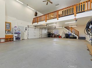 627 Sunset Ln, Sugarloaf, CA 92386