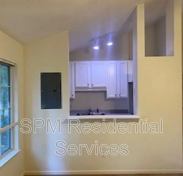 2705 Mayfair Dr #H-303 — Photo 8
