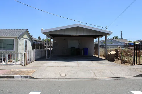 2840 12th St Photo 1