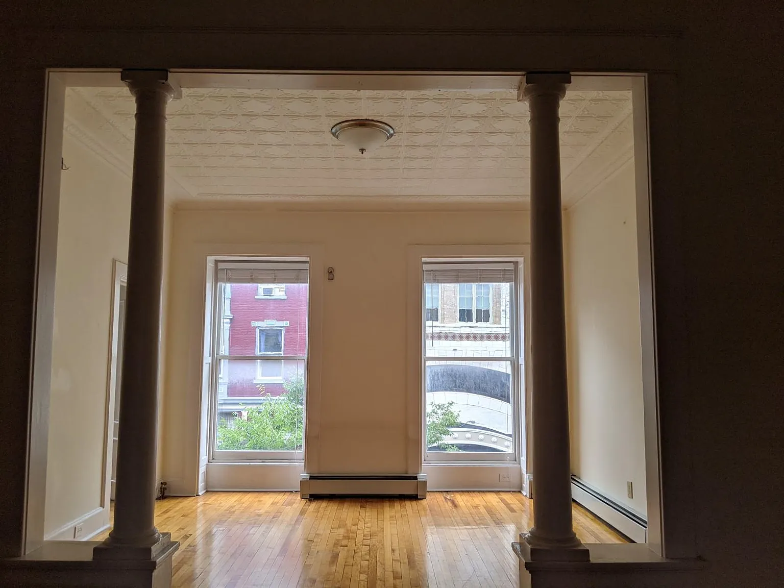 81 4th St — Photo 4