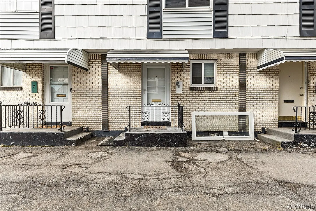 216 Summer St Unit 6 photo 1