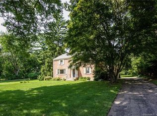 602 Fern St, West Hartford, CT 06107