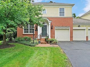 1351 White Oak Ln, New Albany, OH 43054