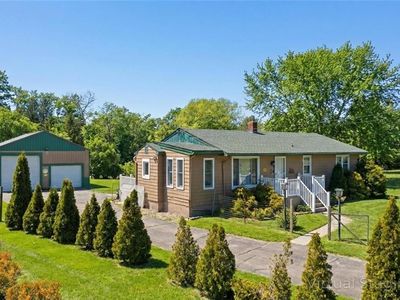 16 Oak St, Ashaway, RI, 02804