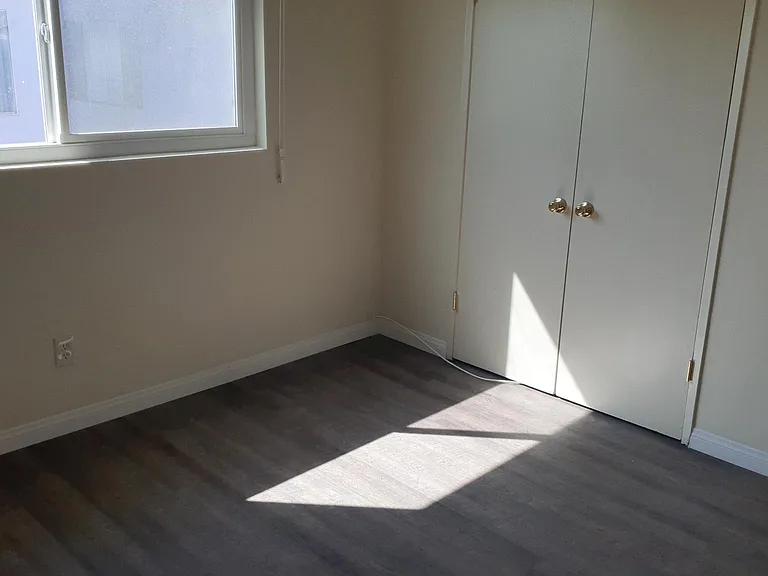 111 E Hammel St — Photo 5