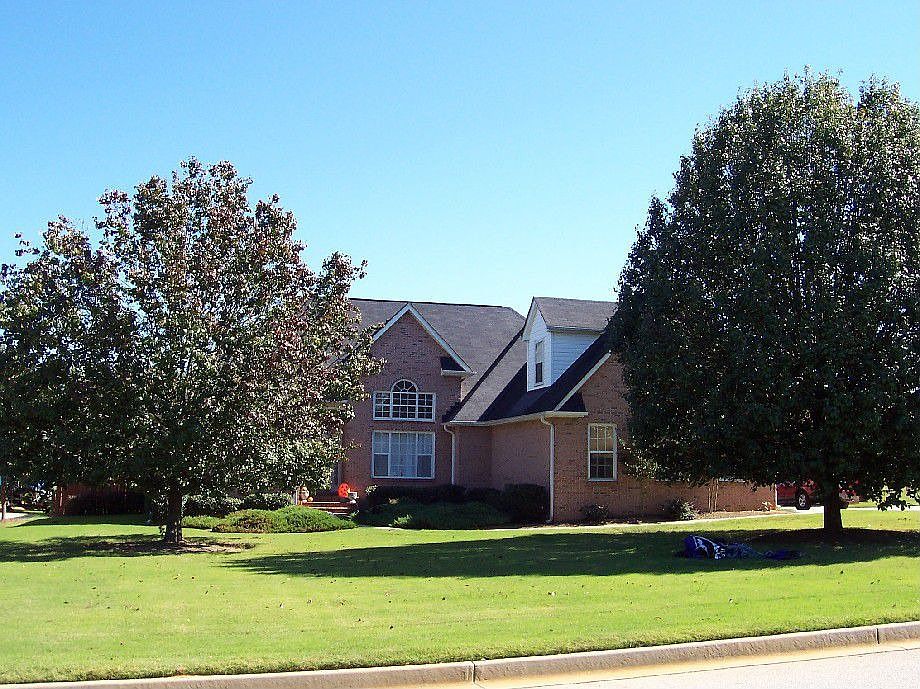 1st image of 142 Ashley Dr