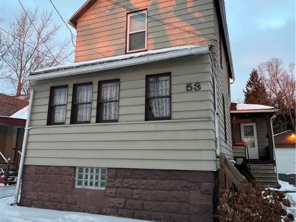 53 Piccadilly St, Campbell, OH 44405