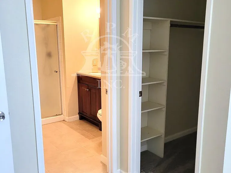 8348 Rush St — Photo 15