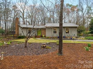 7801 Meadowview Ln, Charlotte, NC 28270