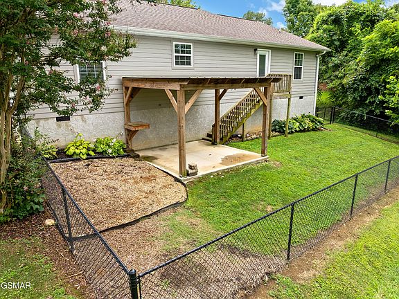 4th image of 1441 Cherokee Cir