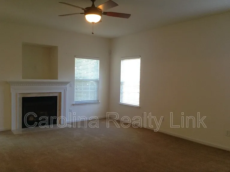 7228 Handon Ln — Photo 23