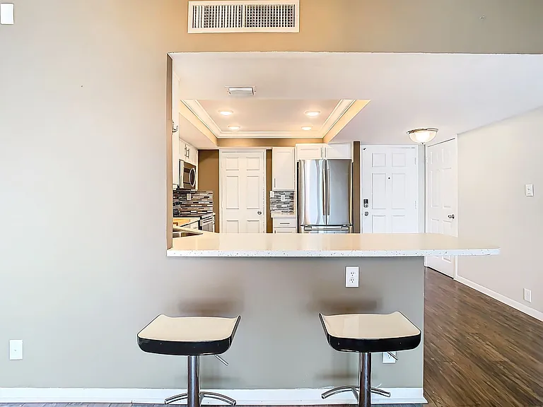 7400 Sun Island Dr #503 — Photo 15