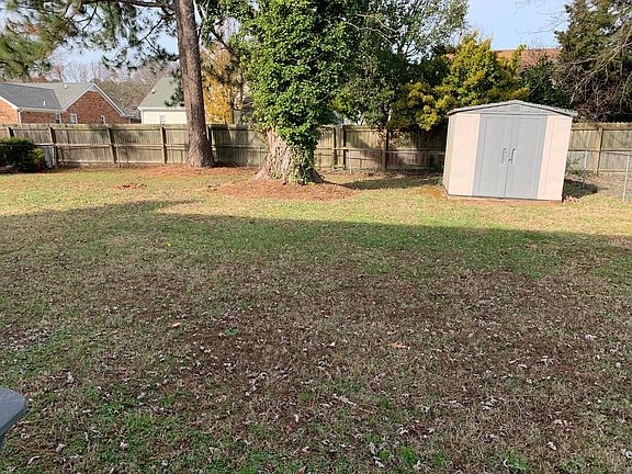 4th image of 257 Malden Ln