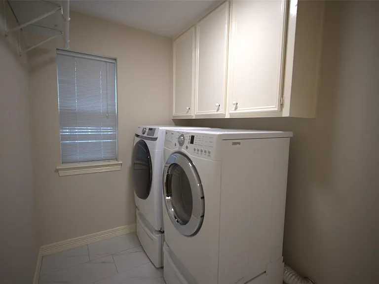 1839 Lake Winds Dr — Photo 29