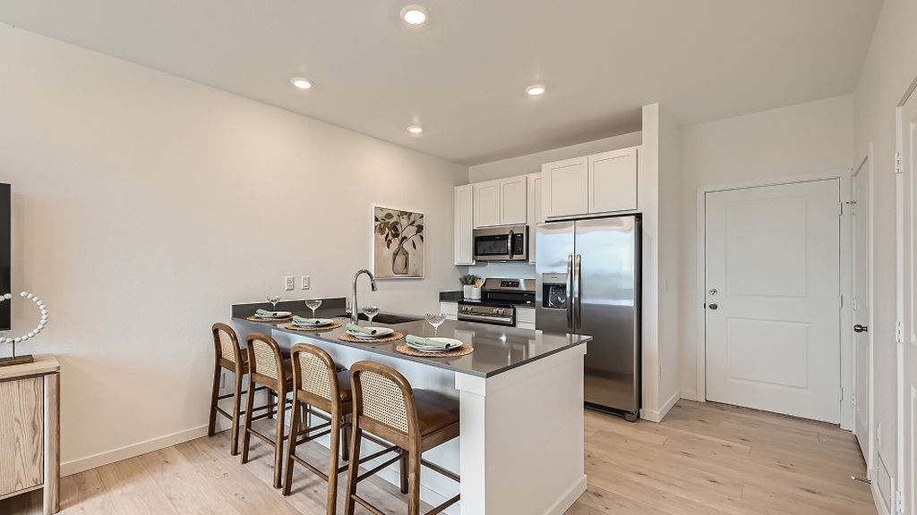 Plan 302 Plan, Riano Ridge : The Parkside Collection