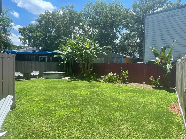 1026 Bartholomew St — Photo 14