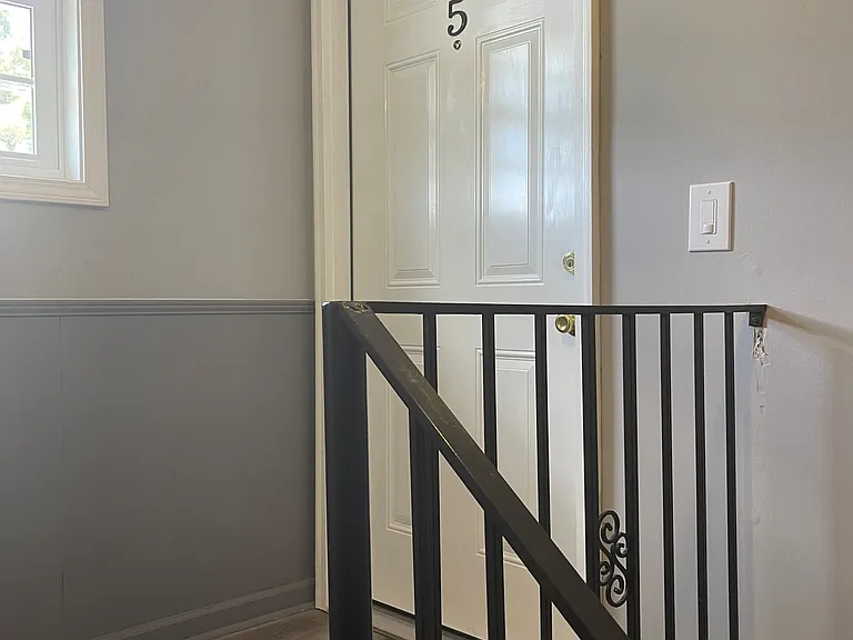 539 E Morgan St #B5 — Photo 6