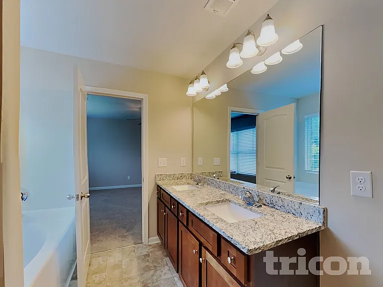 142 Daisy Cir — Photo 10