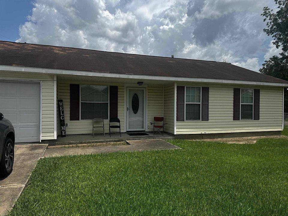 1st image of 30 Carpenter Rd