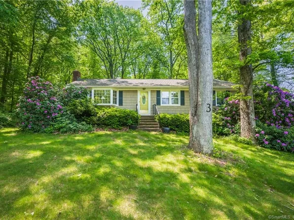 3 Hickory Lane, Oxford, CT 06478