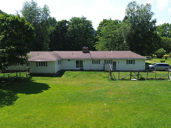 3rd image of 905 Back Draft Rd