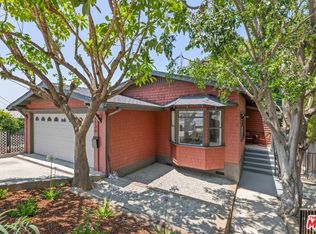 1136 W Edgeware Rd, Los Angeles, CA 90026