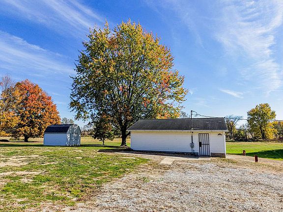 4th image of 9934 Ashley Rd