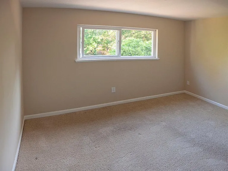 1931 Renoir Ave — Photo 10