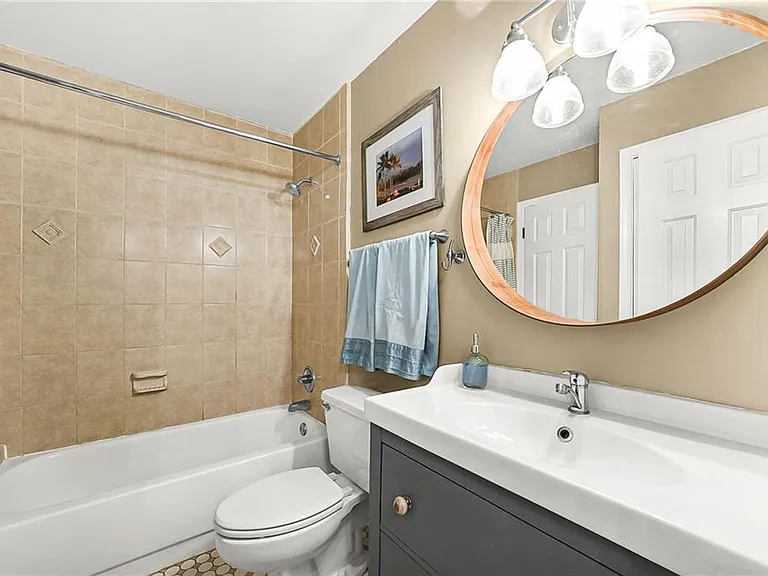 404 McGill Pl NE — Photo 13