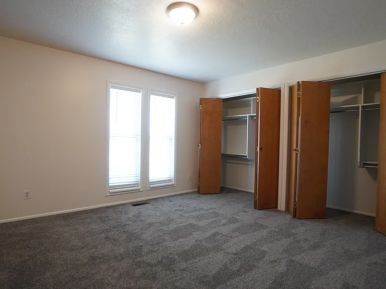 615 S 5900 W — Photo 20