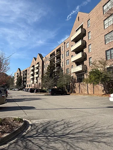 1040 Broadway St #218 Photo 1