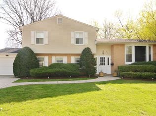 311 N Norman Dr, Palatine, IL 60074