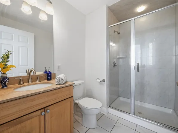 311 Washington Street image 15 of 26