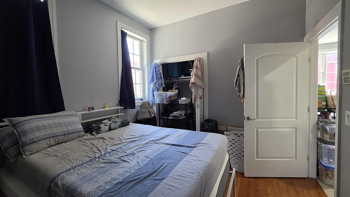 Building Photo - 100 Griffith St #1R