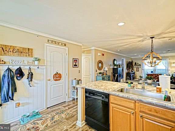 5th image of 17275 King Phillip Way Unit 14