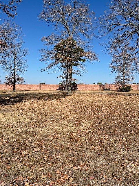 2nd image of 11 W Bluff Ln #6