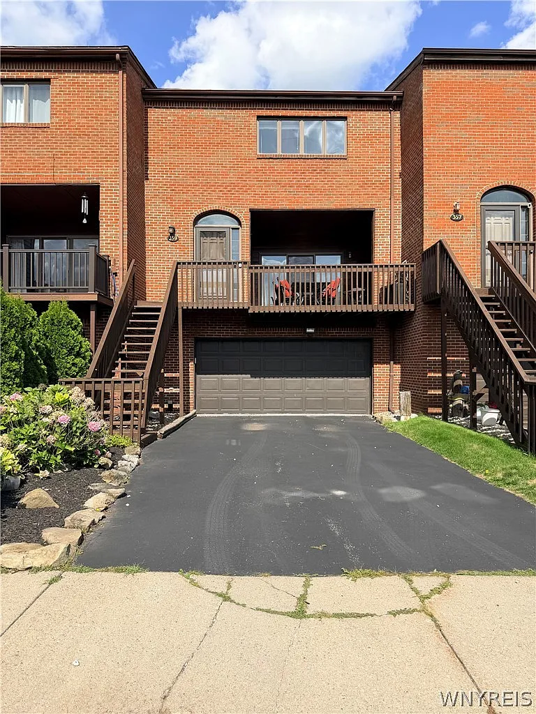 2 bed, 2.5 bath, 1632 sqft, $3,500 — Photo 2