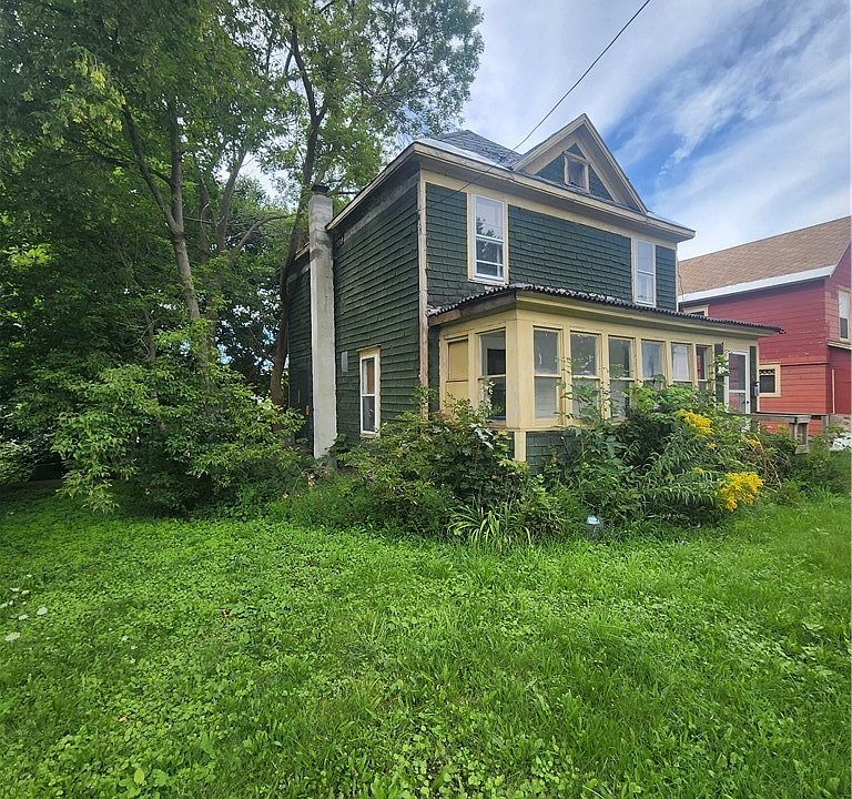 1st image of 387 Moffett St