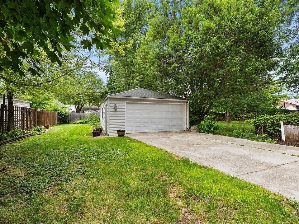 23831 Deziel St, photo 18
