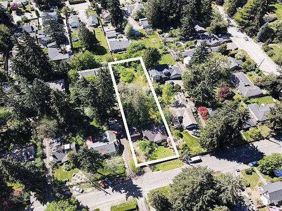 3rd image of 10733 17th Avenue NE