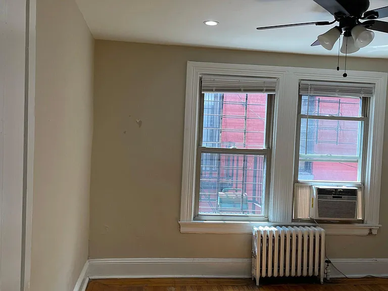 22 E Eager St #3R — Photo 17