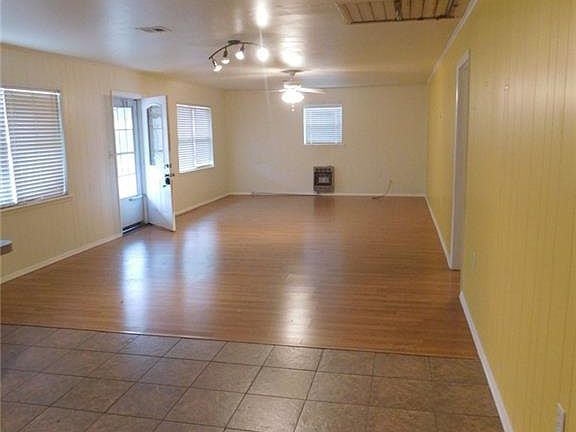 5th image of 102 Sherry Dr