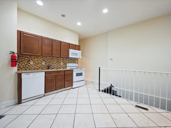 1619 Diamond St #1, Philadelphia, PA 19121