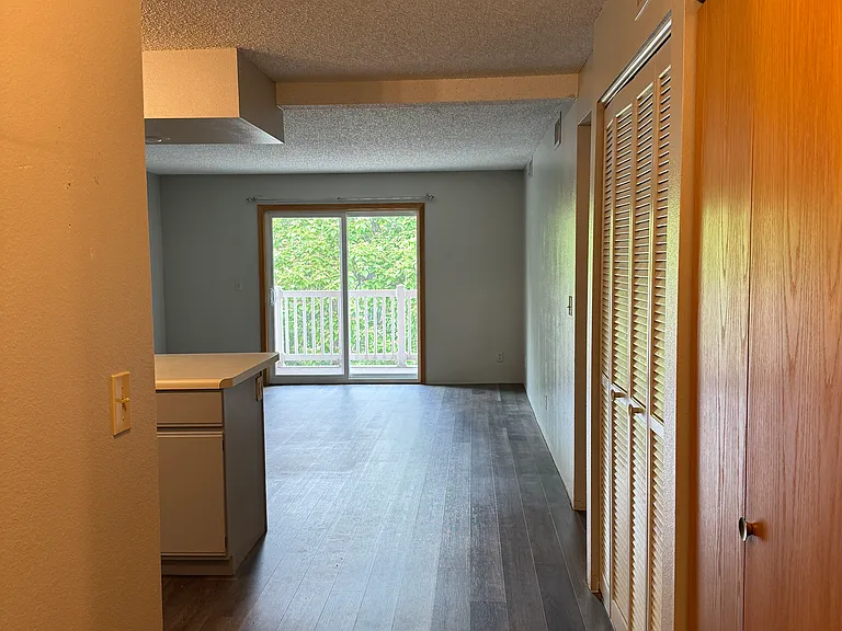 309 Woodside Dr — Photo 3