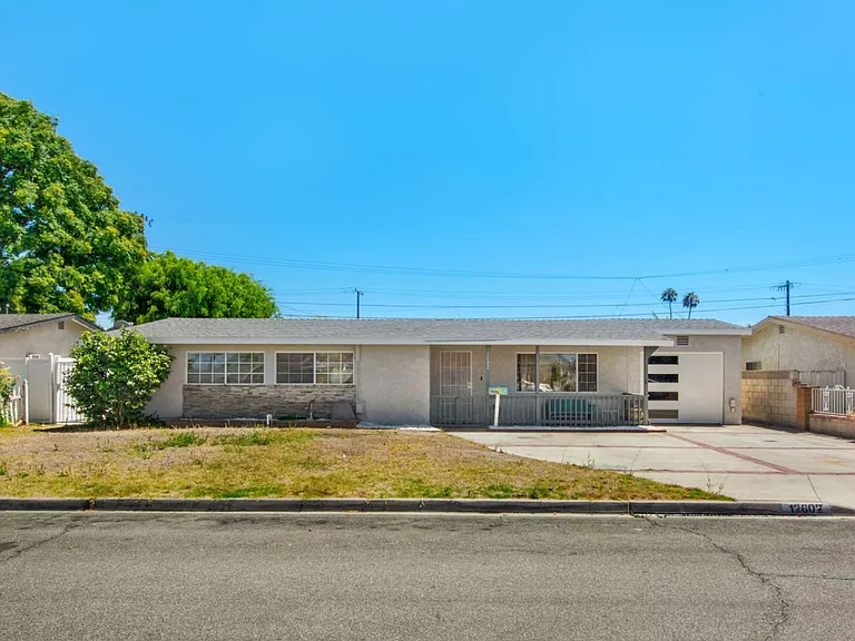 12602 Citruswood Ave — Photo 8